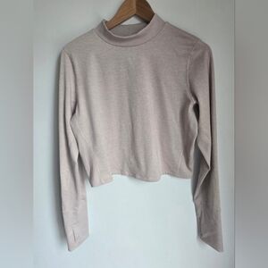 Cozecore By OLD NAVY Light Taupe Heather Cropped Long Sleeve Top